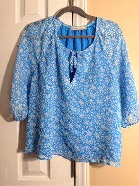 Abercrombie & Fitch Light Blue Floral Tie-Neck Blouse